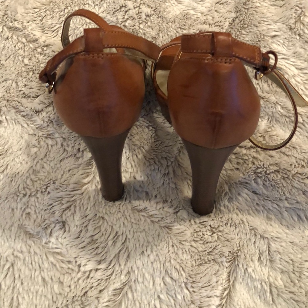 Guess Sandals - Picture 4 of 5